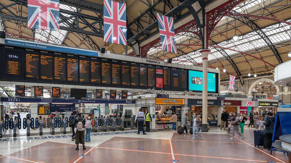 London Victoria station improvements - Network Rail