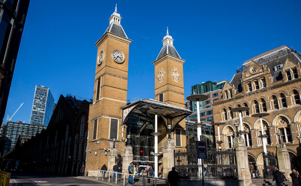 Improving London Liverpool Street this Christmas